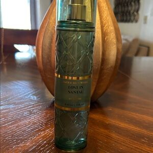 Bath & Body Works Lost in Santal Fragrance Mist — Deep Green with Gold Accents